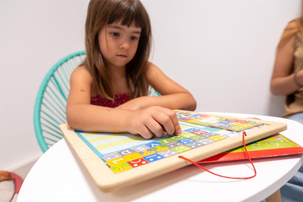 TICS en niños: ¿Qué son y cómo podemos apoyarlos?